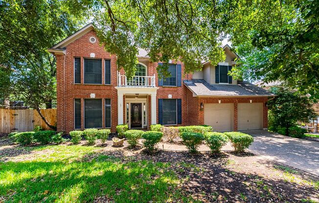 Luxurious 5 bedroom, 3.5 bathroom home in North Austin!