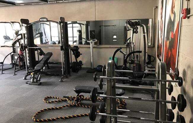 Studio, 1 bath, 400 sqft, $1,262.5, Unit 403