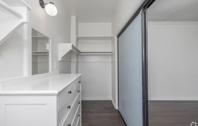 Studio, 1 bath, 516 sqft, $1,561, Unit Unit 506