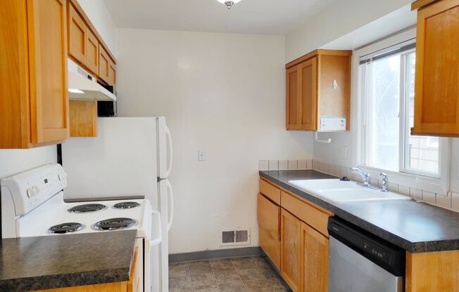 PHK2 - 7008 N Amherst