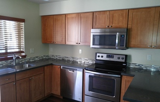 Studio, 1 bath, 464 sqft, $1,350, Unit 202