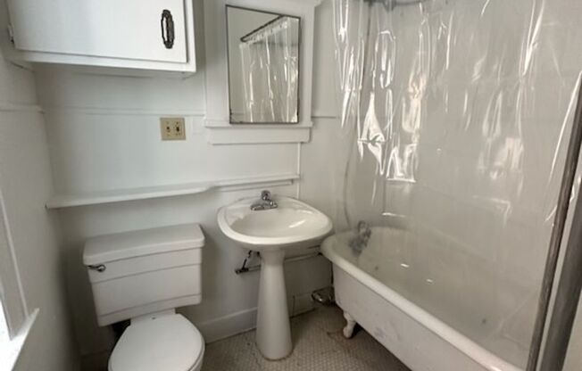 Studio, 1 bath, 211 sqft, $715, Unit 104