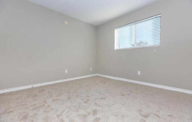 3 beds, 2 baths, 1,156 sqft, $1,400