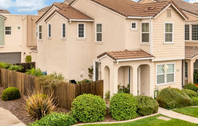 Amazing Natomas 3/2.5 - Waiting For You! Please reference entire ad for viewings!