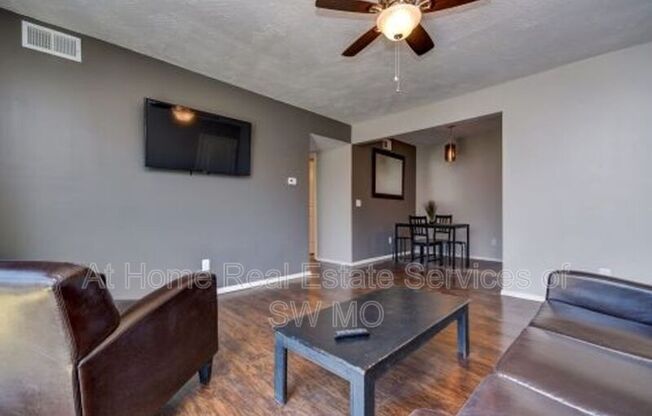 232 S FLORENCE