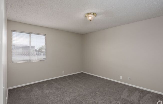 2 beds, 1 bath, 900 sqft, $1,285