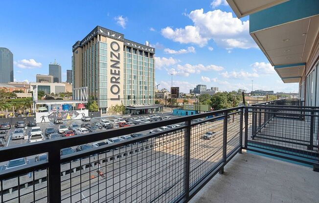 1 bed, 1 bath, $1,749, Unit 512