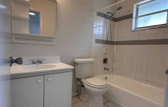1 bed, 1 bath, 315 sqft, $1,525, Unit 123