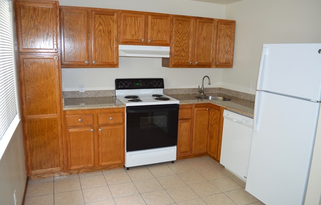 400 WARREN DR
