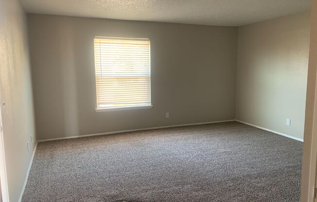 1 bed, 1 bath, 646 sqft, $885, Unit 219