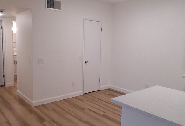 2 beds, 2 baths, 836 sqft, $2,450, Unit 205