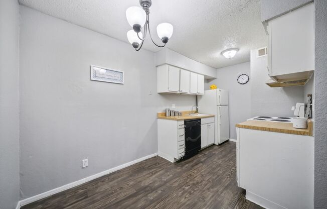 1 bed, 1 bath, 700 sqft, $729, Unit 503