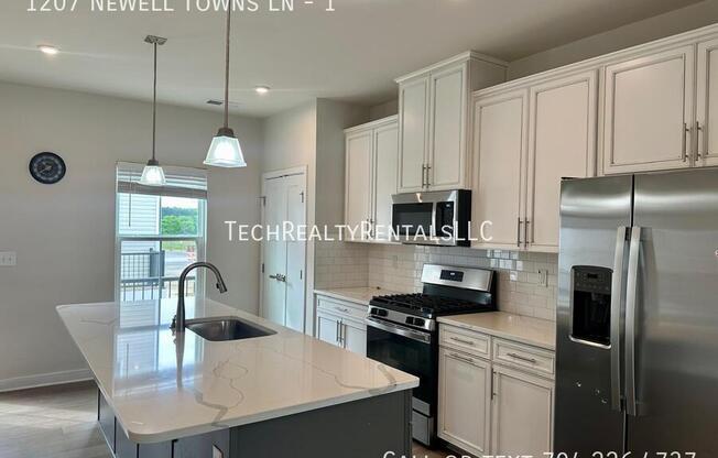1207 NEWELL TOWNS LN