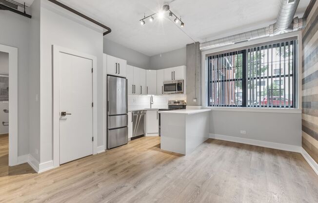 1 bed, 1 bath, 338 sqft, $1,700, Unit 108