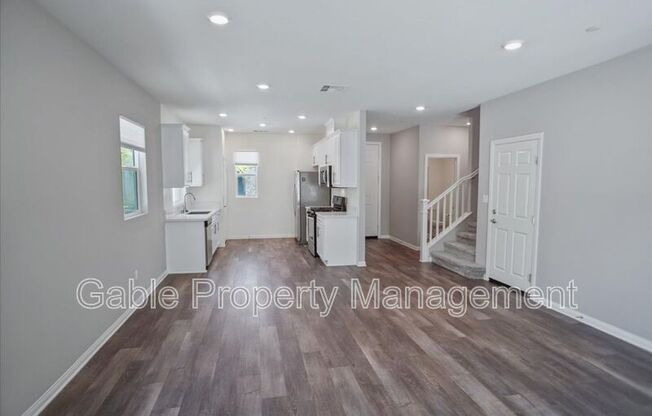 17111 ZION DR