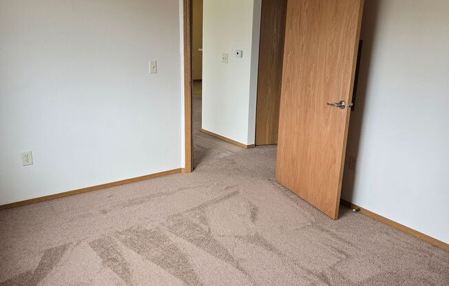 2 beds, 1 bath, 850 sqft, $1,259, Unit PL   7507