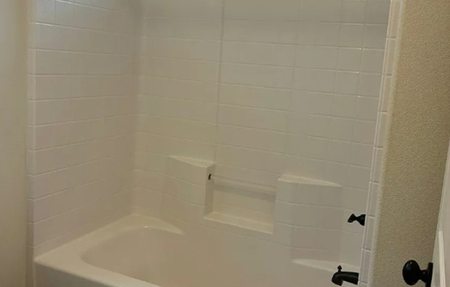 4 beds, 2.5 baths, $3,199