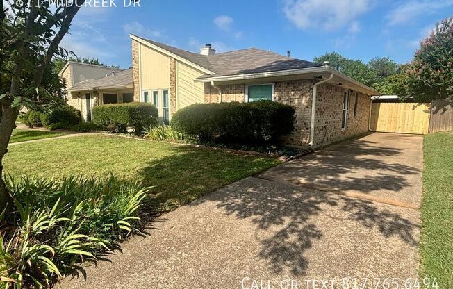 811 MIDCREEK DR