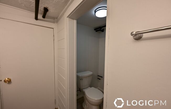 2 beds, 1 bath, $1,100