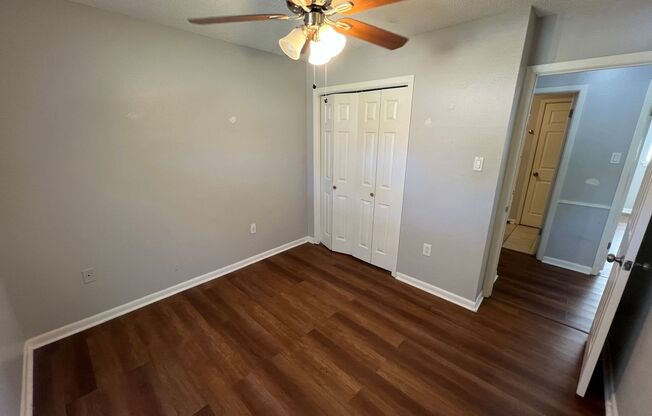 3 beds, 2 baths, $1,650