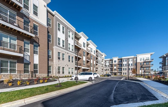 Exterior Landscape at One Deerfield Apartments, Mason, OH, 45040