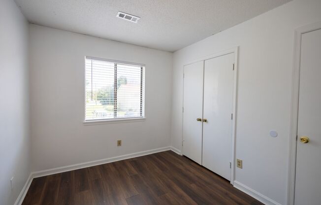 2 beds, 1 bath, $1,200