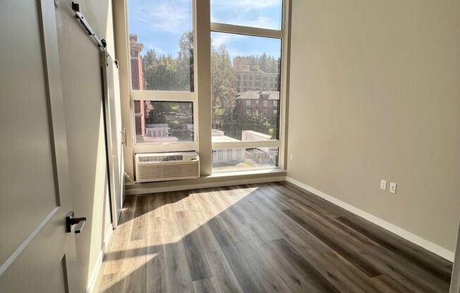 1 bed, 1 bath, 716 sqft, $1,900, Unit 507