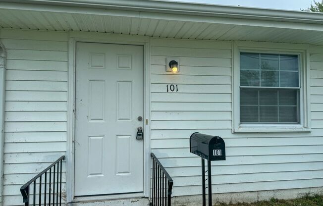 101 Lyons Ave, Colonial Heights