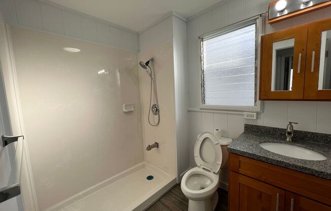 For Rent - 3046C Harding Ave. Honolulu, HI 96816