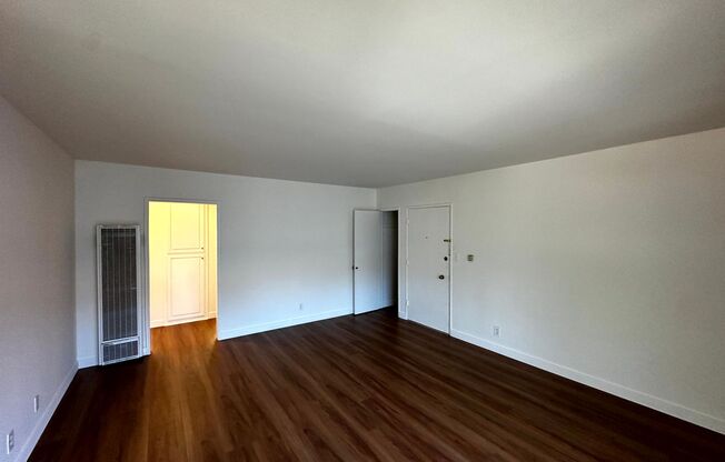 119 - 121 N Hillcrest Blvd