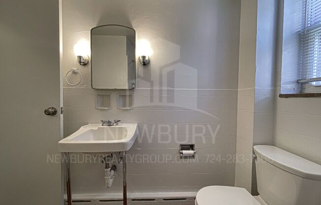 1 bed, 1 bath, 564 sqft, $725, Unit T 10