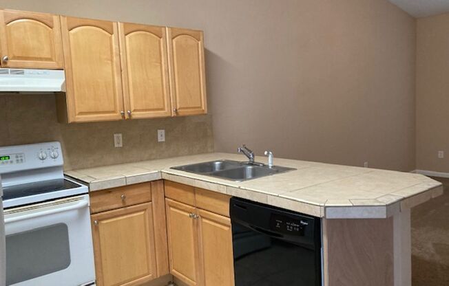 2 beds, 2 baths, 1,100 sqft, $1,450