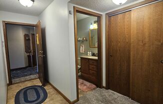 2 beds, 2 baths, $1,595