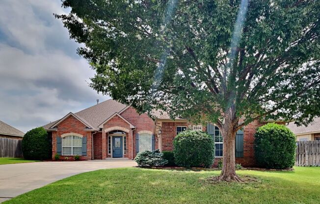 Very Nice 3 bedroom 2.5 bath home in Edmond schools