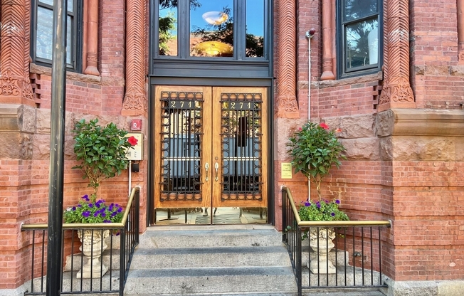 271 Dartmouth St