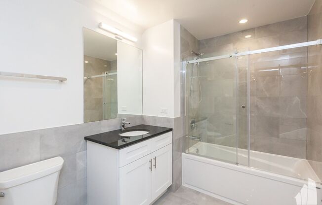 1 bed, 1 bath, 725 sqft, $2,750, Unit 927-503