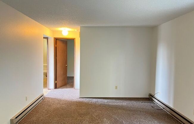 1 bed, 1 bath, 650 sqft, $1,100, Unit 2