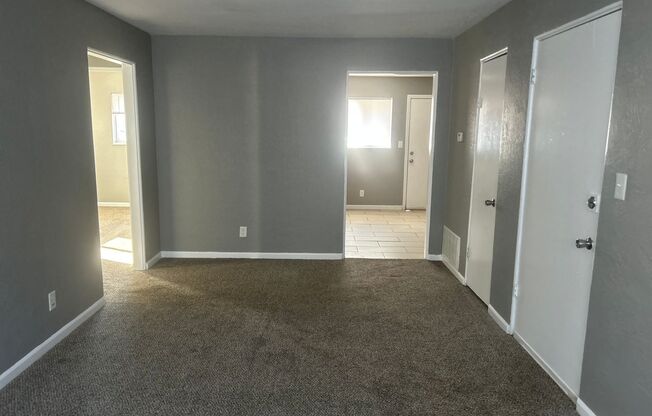 2 beds, 1 bath, 750 sqft, $1,170, Unit B12 1037 13
