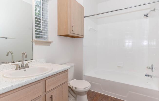 2 beds, 2 baths, 900 sqft, $1,283