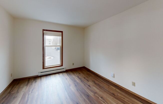 2 beds, 1 bath, 950 sqft, $1,695, Unit 584DA