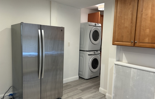 3 beds, 1 bath, 1,300 sqft, $4,500, Unit 1