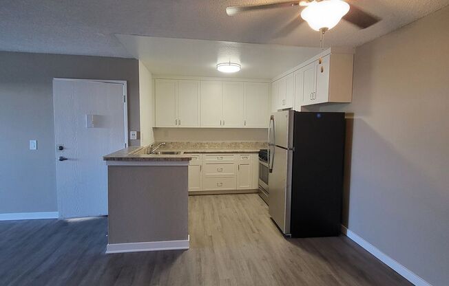 2 beds, 1.5 baths, 840 sqft, $2,395, Unit 656 - 142