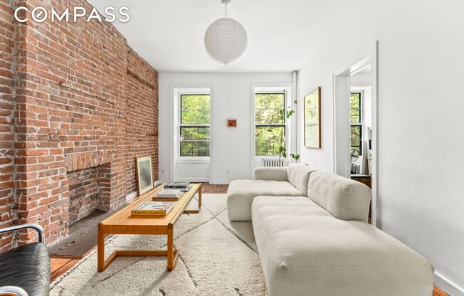 93 STERLING PL