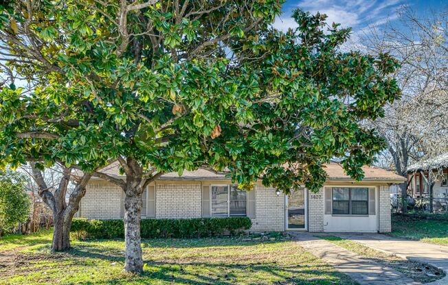 Charming 3-Bedroom Home in the Heart of Weatherford