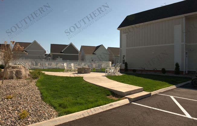 2 beds, 2.5 baths, 1,200 sqft, $1,500, Unit Suite 29