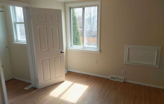 2 beds, 1.5 baths, 1,250 sqft, $1,500, Unit 7