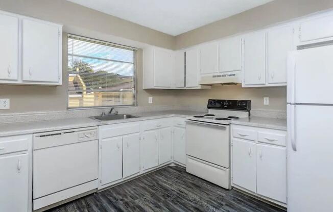 Cross Creek Apartments