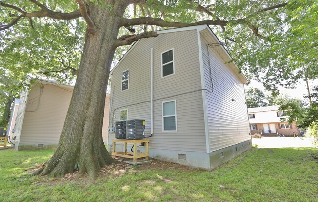 2 beds, 1 bath, $1,275