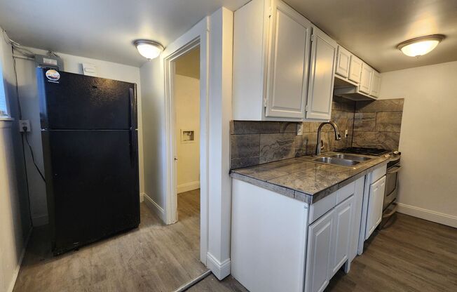 1 bed, 1 bath, 650 sqft, $795, Unit Unit 2