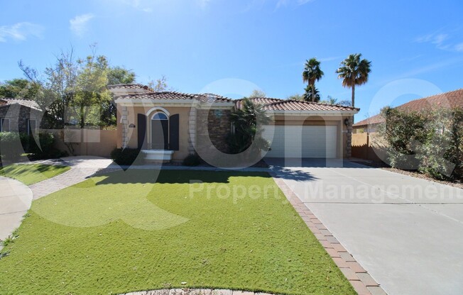 2451 E HONEYSUCKLE PL